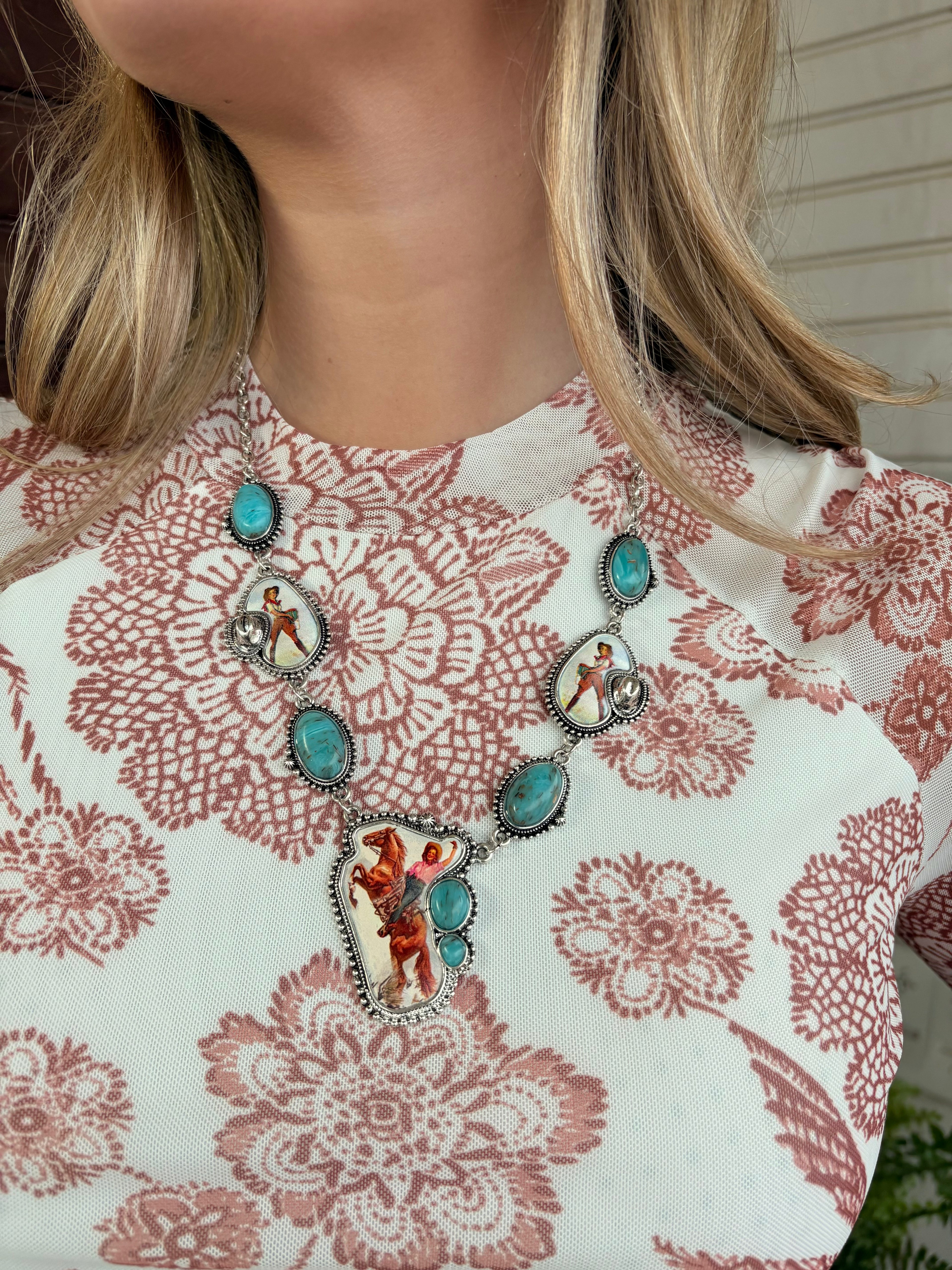 Vintage western cowgirl necklace