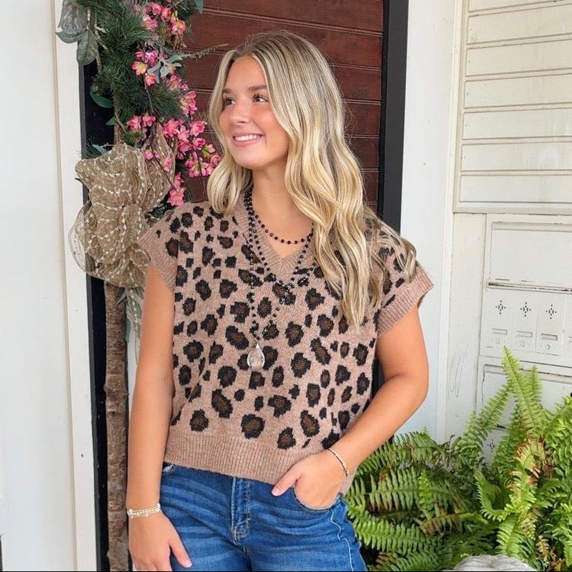 Sleeveless leopard sweater